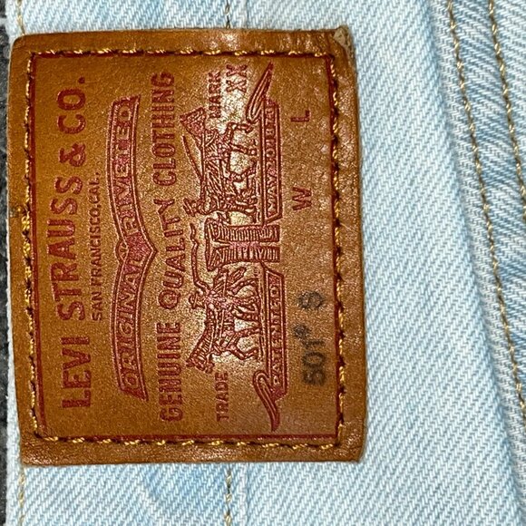 LEVI'S BIG E LIGHT WASH 501 S BUTTON FLY JEANS - W27 L 28 - Picture 9 of 15